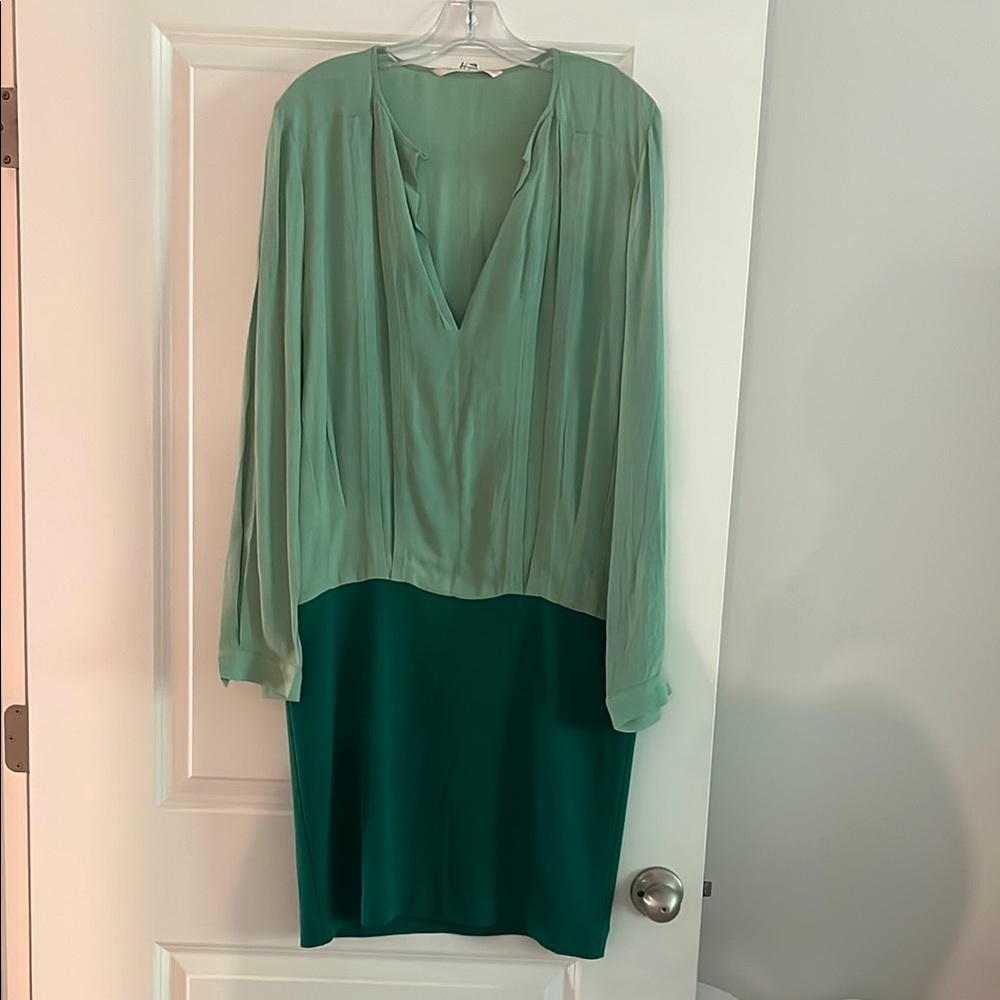 Diane Von Furstenberg Green Sheath Dress with Bishop Sleeves